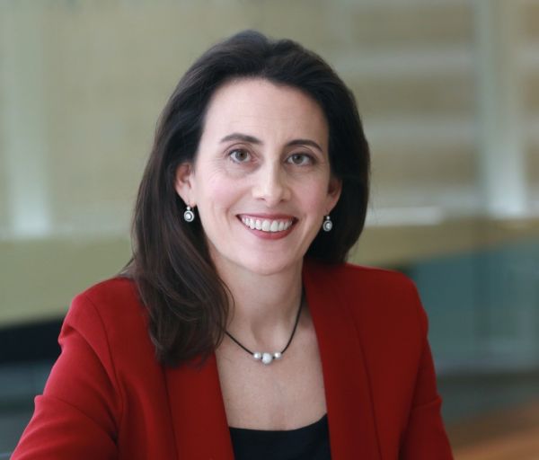 Liz Hilton Segel