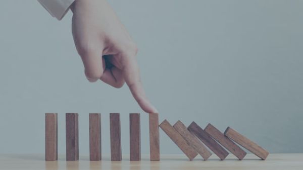 Countdown to Default? How to Avert a Debt Crisis and Achieve Fiscal Sustainability