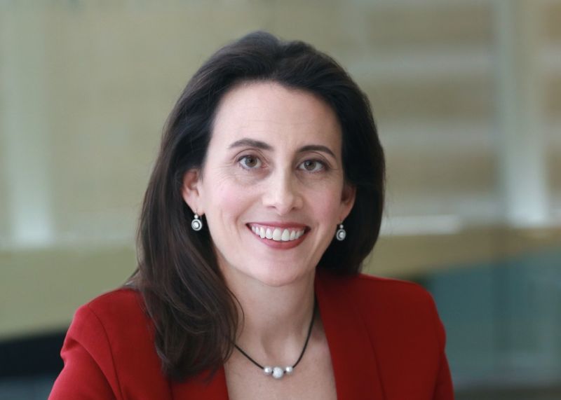 Liz Hilton Segel